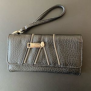 Jessica Simpson wristlet